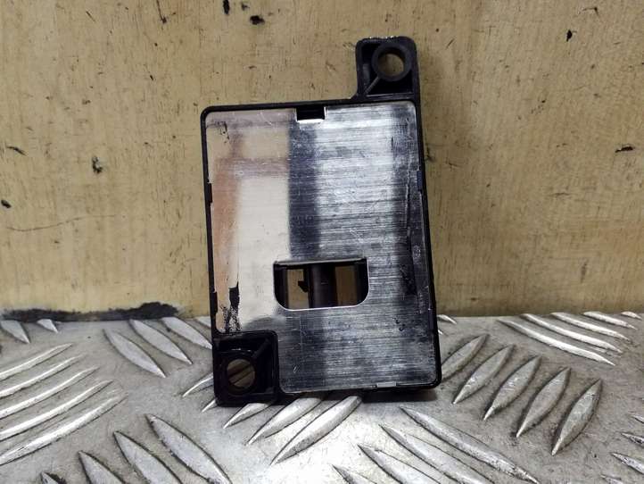BMW X5 E53 (1999 - 2006)  8450692846 Антенна Bluetooth