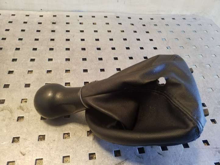 Seat Altea XL (2004 - 2015)  5P0863279 Отделка рычага переключения передач (кожа, головка)