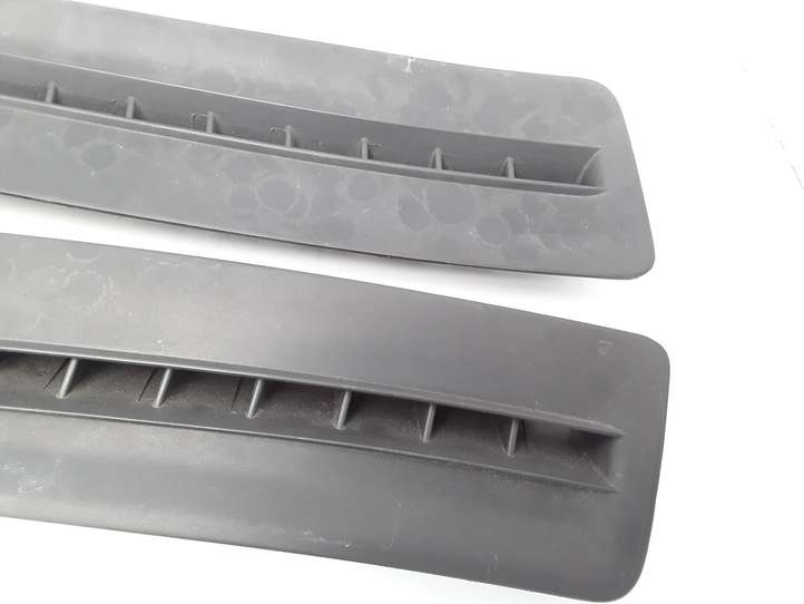 Fiat Croma (2005 - 2011)  735364146 Воздушная решётка окна