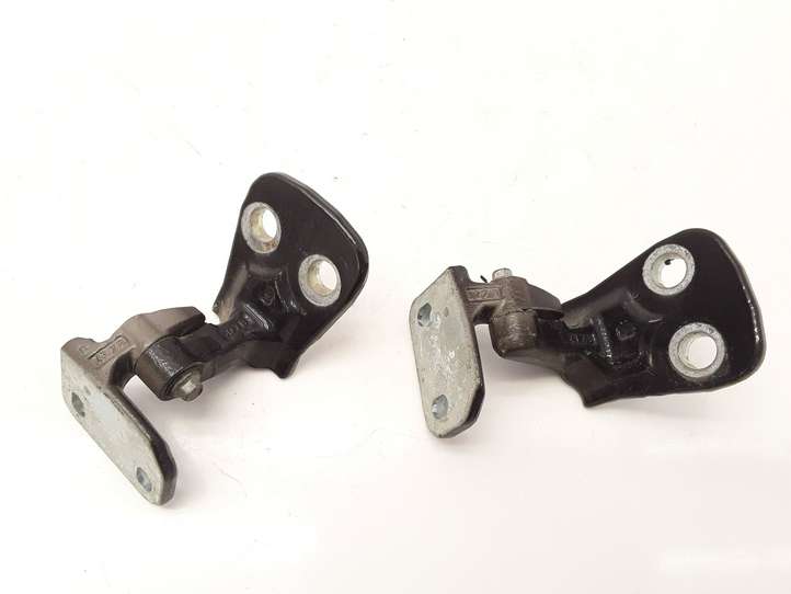 Land Rover Discovery (2004 - 2009)  BDB780062  Комплект петель задней двери