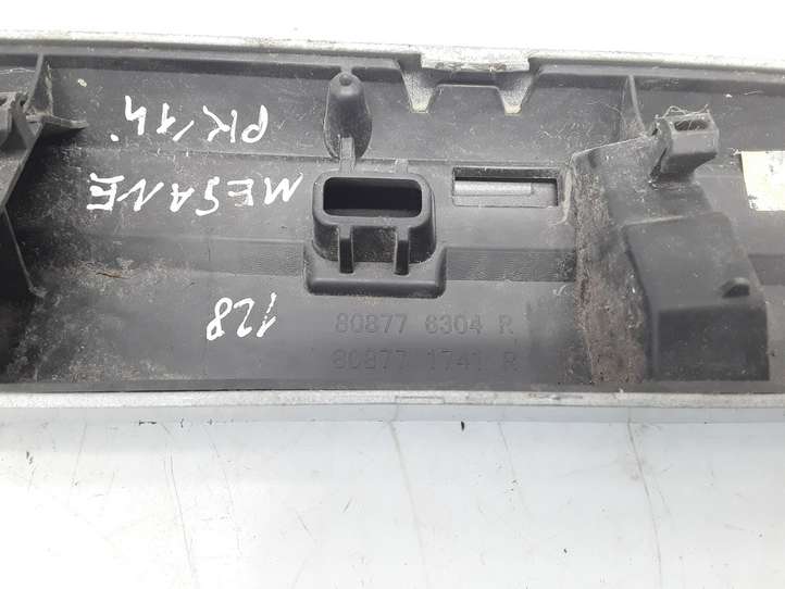 Renault Megane III (2009 - 2016)  808776304R Отделка (молдинг) передней двери