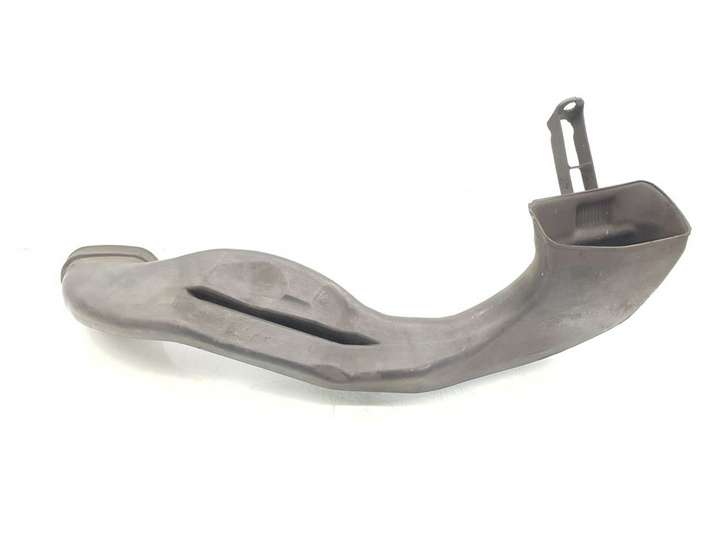 Opel Astra (2009 - 2012)  13307080 Деталь (детали) канала забора воздуха