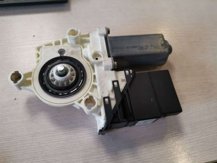 Volkswagen Golf V (2003 - 2009)  1K0959703C Механизм подъема окон задней двери