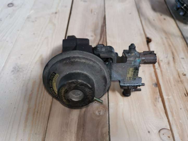 Toyota Avensis T220 (2000 - 2003)  2580027010 Клапан EGR
