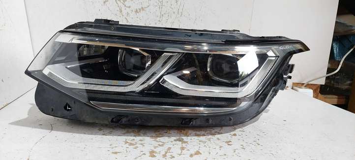Volkswagen Tiguan (2020 - 2024)  5NB941081C Передняя фара
