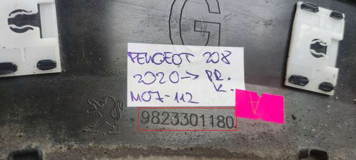 Peugeot 208 (2019 - )  9823301180 Передняя звукоизоляция