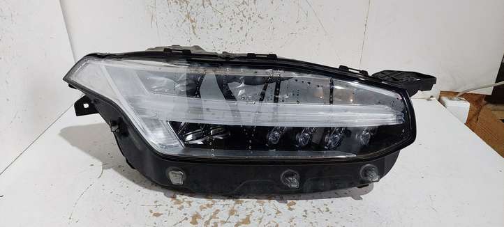 Volvo XC90 (2014 - 2019)  32228695 Передняя фара