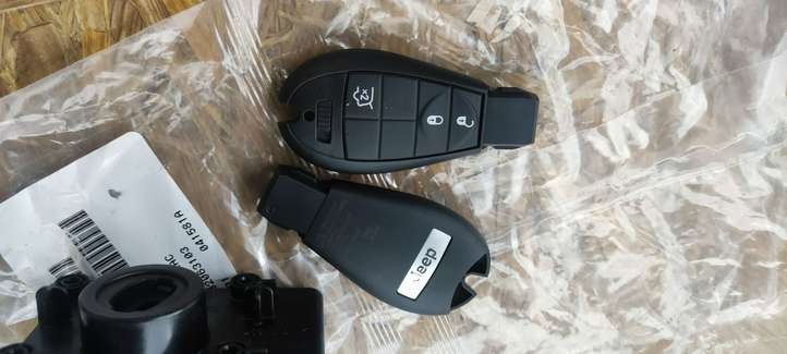 Jeep Grand Cherokee (2010 - 2021)  P68249602AC Ключ / карточка зажигания