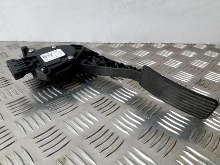 Opel Astra (2012 - 2015)  13252704 Педаль акселератора