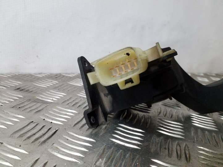 Ford Focus (1998 - 2004)  2M519F836AE Педаль акселератора