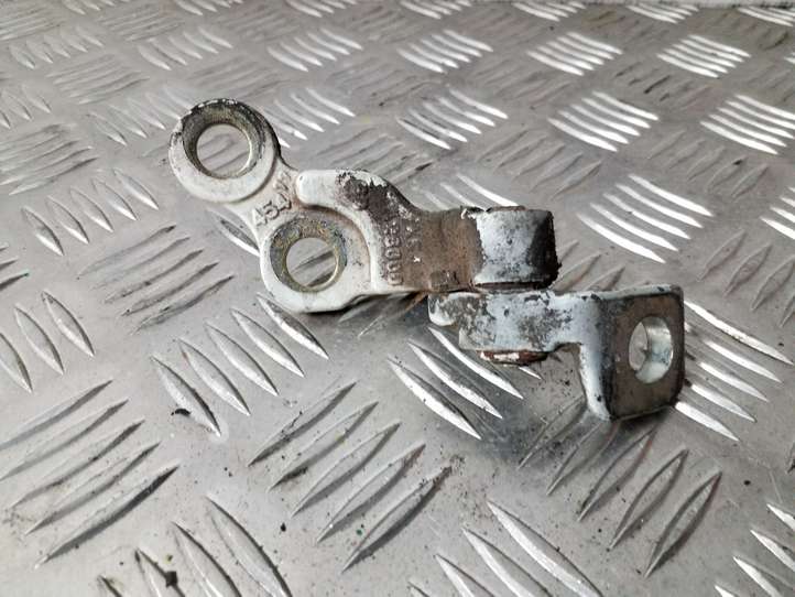 Ford Focus (1998 - 2004)  XS4AA26800BB Нижняя петля передней двери