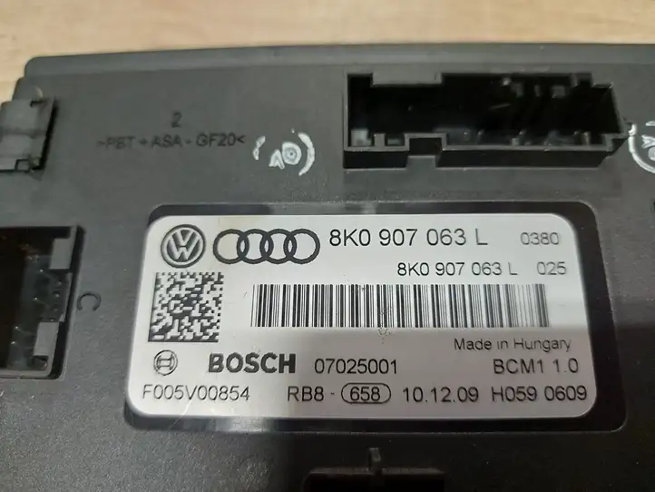 Audi Q5 SQ5 (2008 - 2012) 8K0907063L Модуль комфорта — фото 2