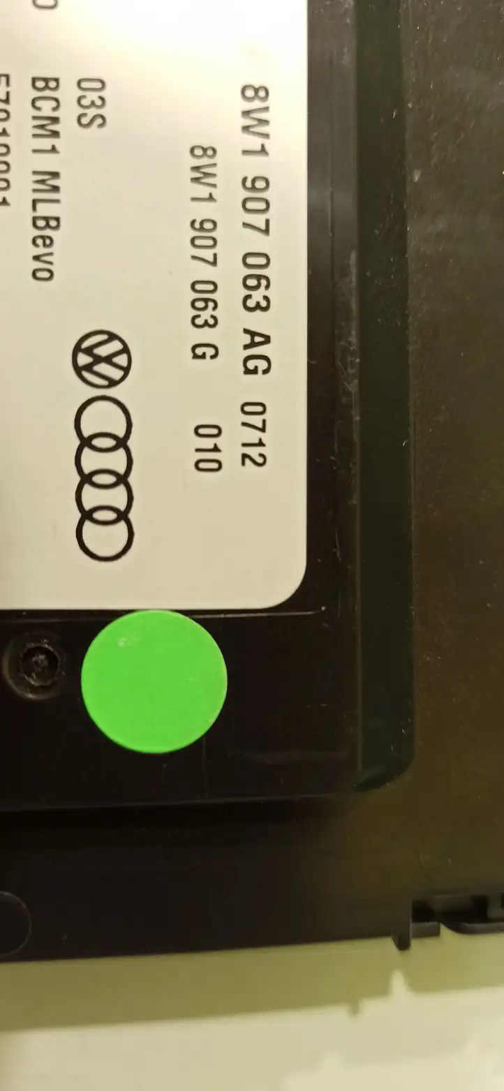 Audi A4 (2015 - 2019)  8W1907063AG Mодуль kомфортa