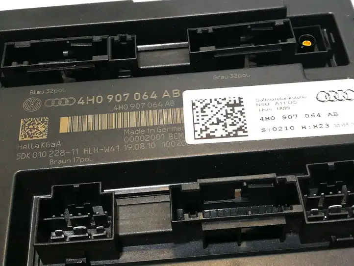 Audi A8 S8 D4 4H (2010 - 2014) 4H0907064AB Модуль комфорта — фото 2