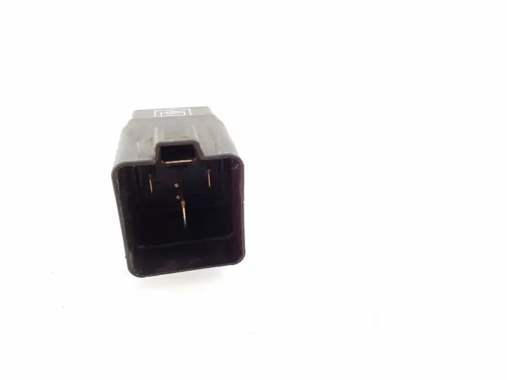 BMW 1 F20 F21 (2011 - 2019) 9207913 Реле зажигания — фото 2