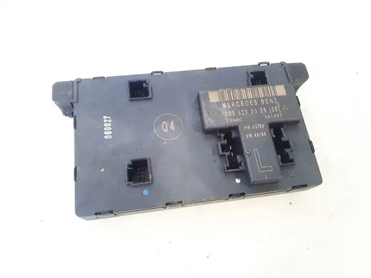 Mercedes-Benz C W203 (2000 - 2007)  2038200326 Блок управления дверью