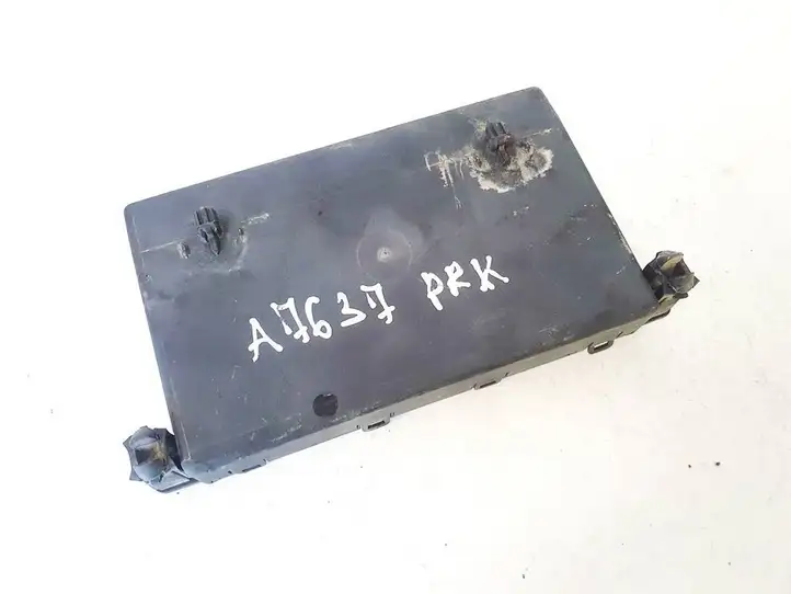 Mercedes-Benz C W203 (2000 - 2007)  2038200326 Блок управления дверью