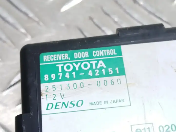 Toyota RAV 4 (XA20) (2000 - 2005) 8974142151 Блок управления дверью — фото 2