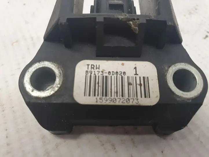 Toyota Yaris (2005 - 2009) 891730D020 Датчик удара SRS — фото 4