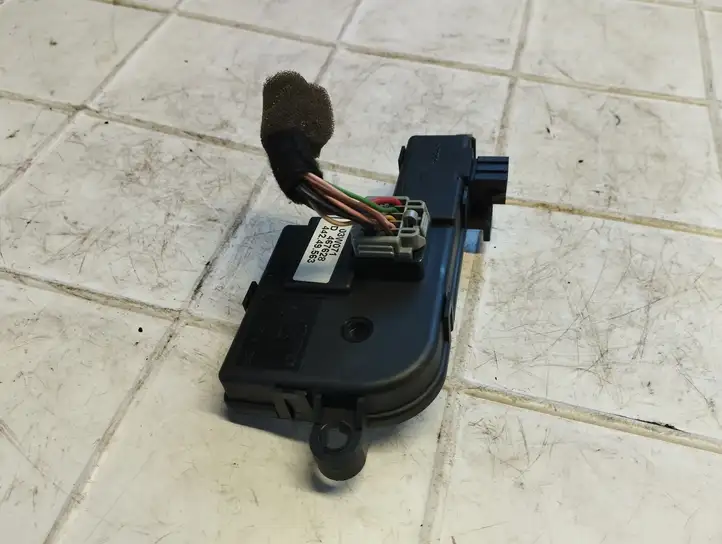 Volvo S60 (2000 - 2004) 44249563 Блок управления люком — фото 2