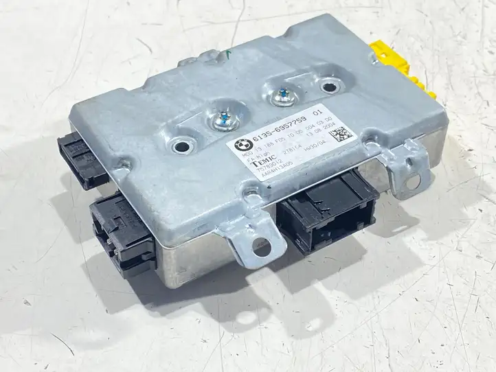 BMW 5 E60 E61 (2004 - 2010) 61356957759 Блок управления дверью — фото 1