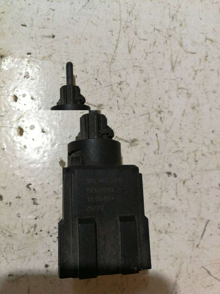 Audi A6 (2004 - 2008)  3B0945511C Датчик тормозной педали