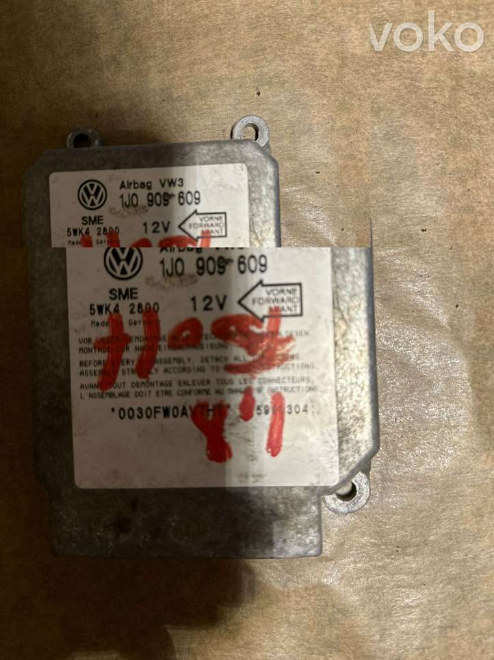Volkswagen Golf IV (1998 - 2005)  1J0909609 Блок управления надувных подушек