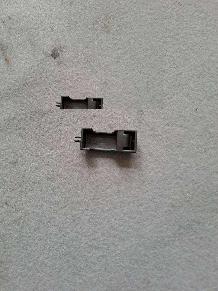 Audi A4 (2007 - 2011)  8K0881672 Другая деталь салона