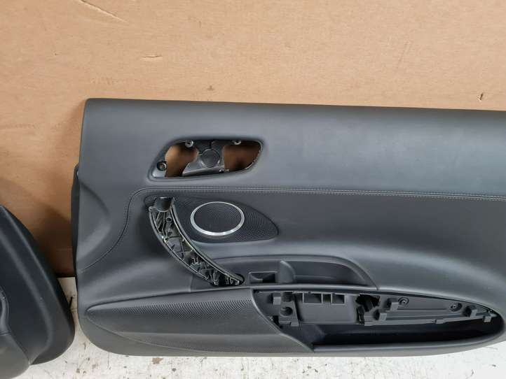 Audi R8 42 (2006 - 2015)  420867899 Комплект отделки дверей