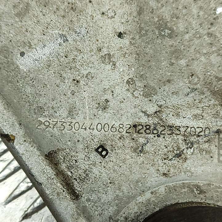 Mercedes-Benz EQS V297 (2021 - )  A2973304400 Рычаг в форме «U»