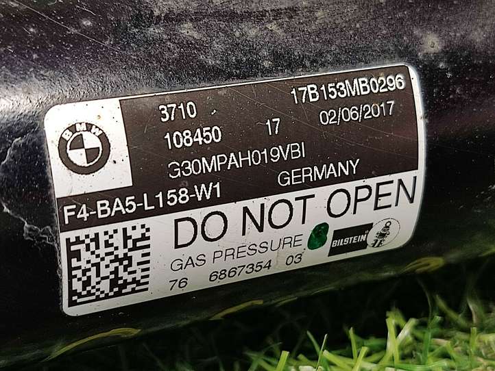 BMW 5 G30 G31 (2016 - )  6867354 Амортизатор крышки багажника