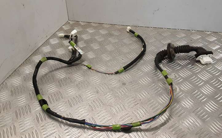 Toyota RAV 4 (XA30) (2006 - 2016)  8215342161 Проводка задних дверей