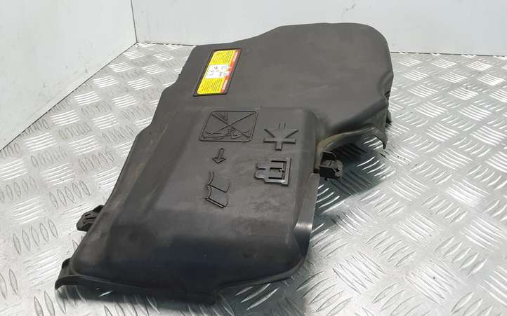 Citroen C5 (2008 - 2017)  9687925880 Крышка ящика аккумулятора