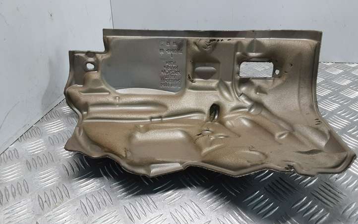 BMW 5 F10 F11 (2009 - 2016)  1114547030 Другая деталь отсека двигателя