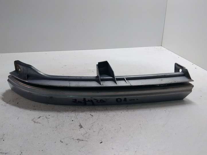 Opel Zafira (1999 - 2003)  90580651 Отделка передней фары