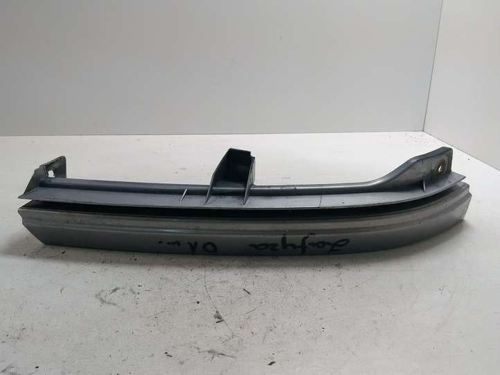 Opel Zafira (1999 - 2003)  90580652 Отделка передней фары