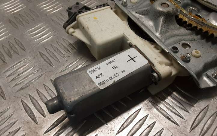 Toyota Avensis T250 (2006 - 2009)  6981005050 Передний комплект электрического механизма для подъема окна