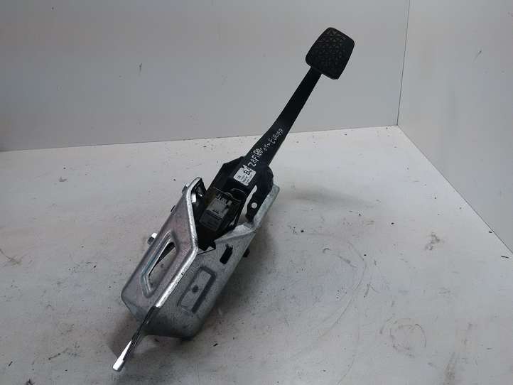 Opel Zafira (2006 - 2008)  13192503 Педаль сцепления