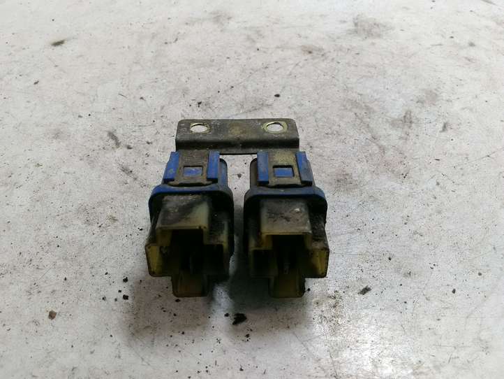 Nissan Terrano II (1992 - 2006)  2523079971 Другое реле