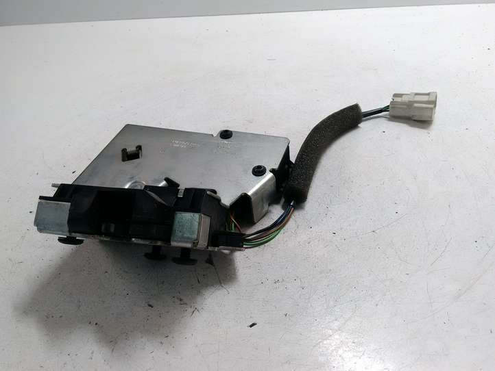 Ford Mondeo Mk III (2000 - 2007)  3S71A43102AB Замок задней крышки