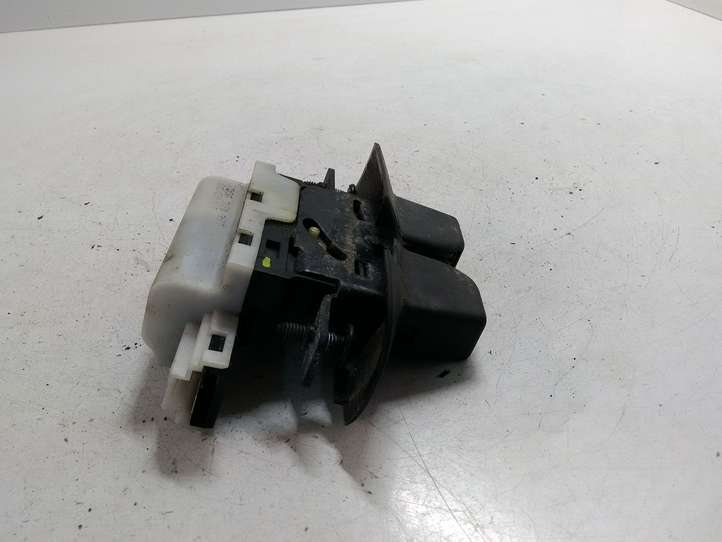 Renault Laguna (2001 - 2005)  8200229957 Замок задней крышки