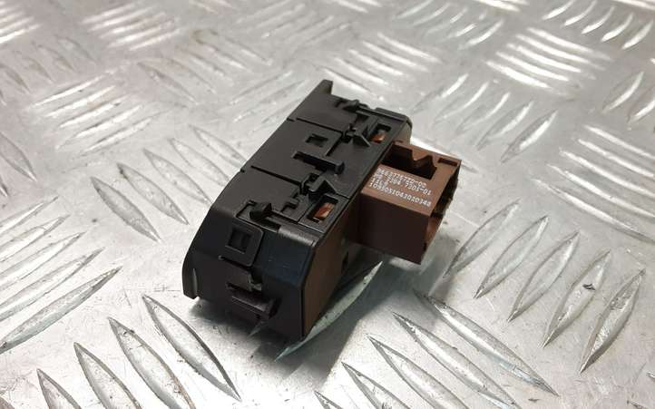 Citroen C5 (2004 - 2008)  96637757ZD Включатель центрального замка