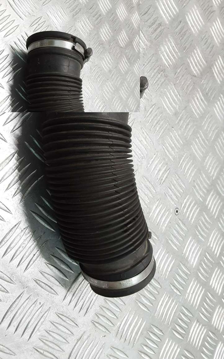 Opel Vectra (2005 - 2009)  55354823 Деталь (детали) канала забора воздуха
