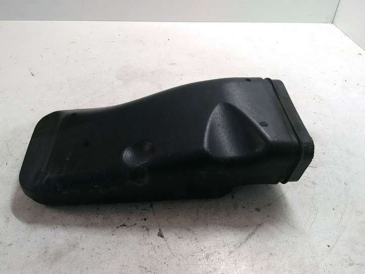 BMW 3 E90 E91 (2005 - 2012)  779795601 Деталь (детали) канала забора воздуха