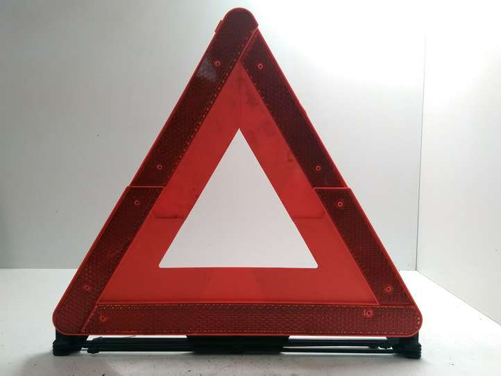 Audi A4 (2004 - 2009)  4B5860251C Аварийный знак