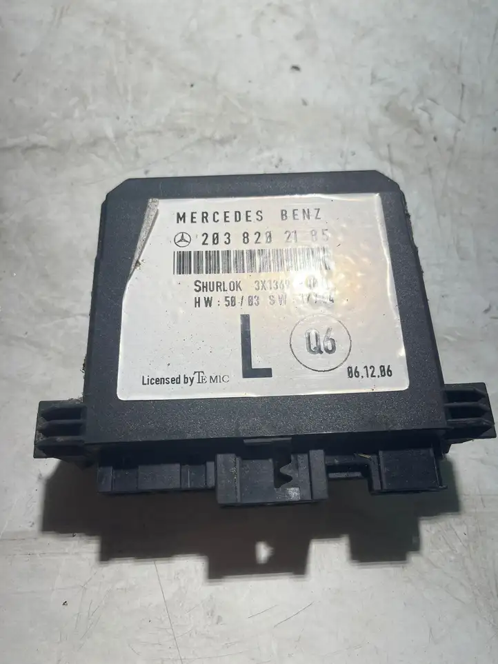Mercedes-Benz E W212 (2009 - 2016)  2038202185 Блок управления дверью