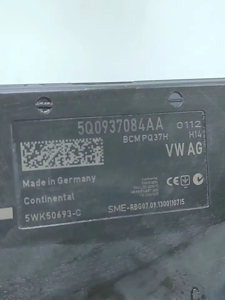 Volkswagen Golf VII (2013 - 2019) 5Q0937084AA Модуль комфорта — фото 3