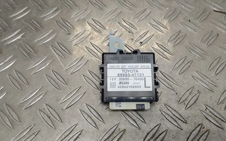 Toyota Prius+ (ZVW40) (2011 - 2018) 8996047121 Блок управления светом — фото 1