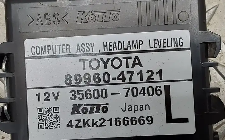 Toyota Prius+ (ZVW40) (2011 - 2018) 8996047121 Блок управления светом — фото 2
