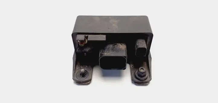 Mercedes-Benz C W203 (2000 - 2007)   Реле подогрева свеч